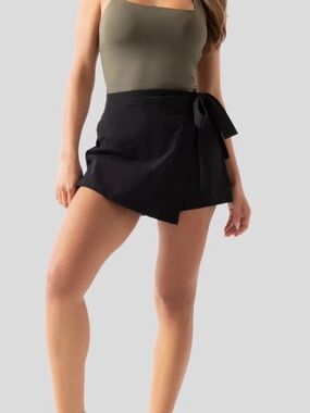 Popflex That’s A Wrap Black Wrap Skort with Side Tie and pockets Medium